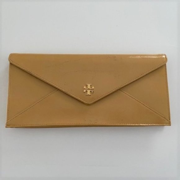 tory burch nude clutch